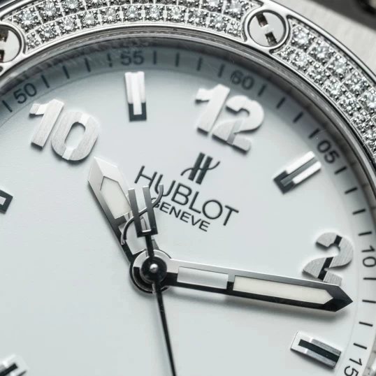 Đồng hồ Hublot Big Bang 38mm trắng 361.SE.2010.RW.1104 kim zin hãng