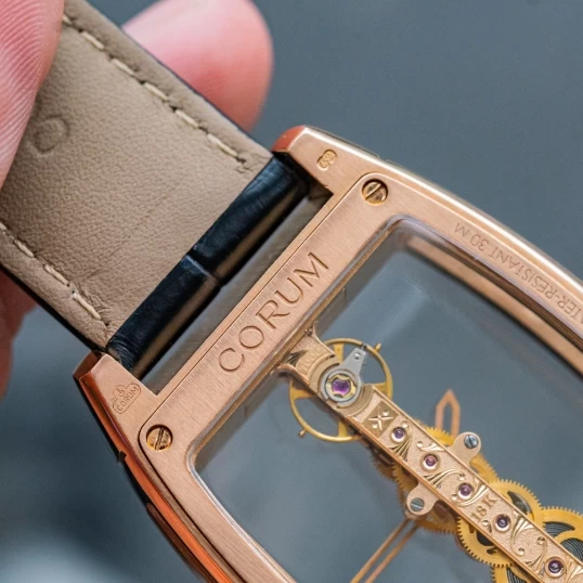 Đồng hồ Corum Golden Bridge B113/01043 - 113.160.55/0002 0000