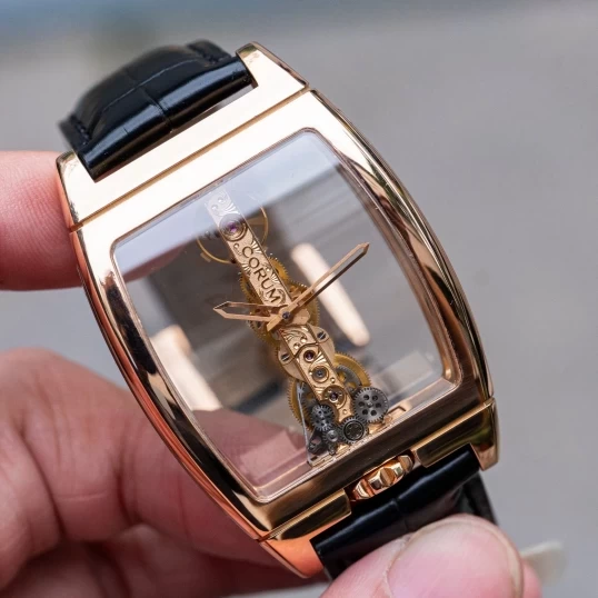 Đồng hồ Corum Golden Bridge B113/01043 - 113.160.55/0002 0000