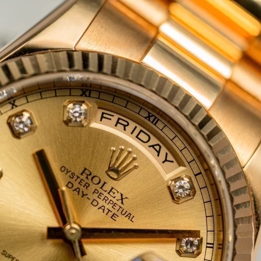 Rolex Oyster Perpetual Day-Date 36mm 118238 mặt số vàng Champagne