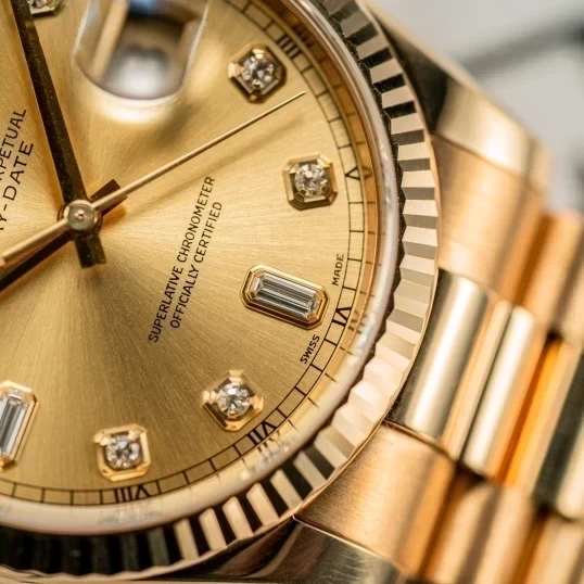 Rolex Oyster Perpetual Day-Date 36mm 118238 mặt số vàng Champagne