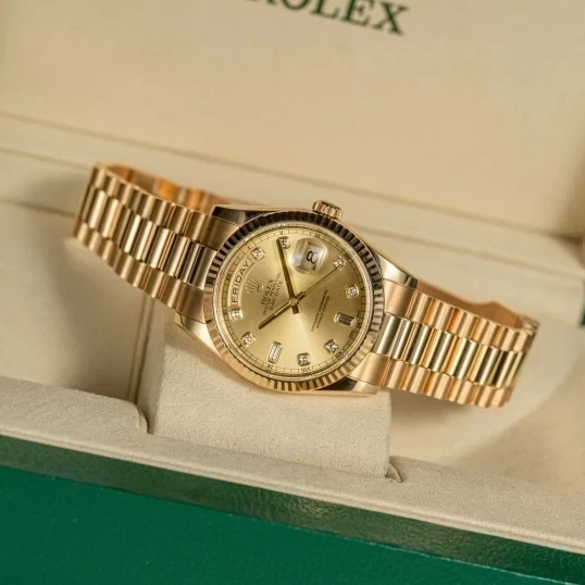 Rolex Oyster Perpetual Day-Date 36mm 118238 mặt số vàng Champagne