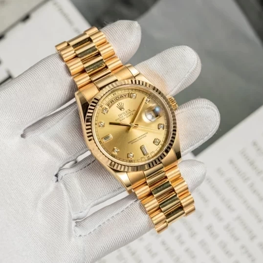 Rolex Oyster Perpetual Day-Date 36mm 118238 mặt số vàng Champagne