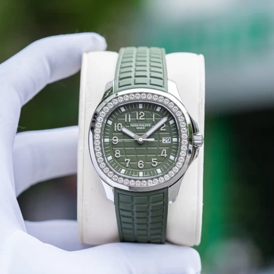 Patek Philippe Aquanaut 38,8mm 5267-200A-011 Kaki Green