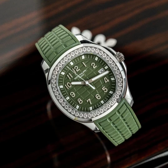 Patek Philippe Aquanaut 38,8mm 5267-200A-011 Kaki Green