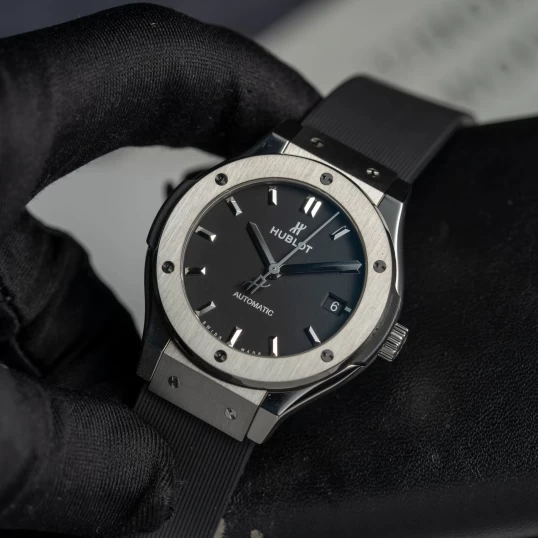 Hublot Classic Fusion 38mm Black Dial