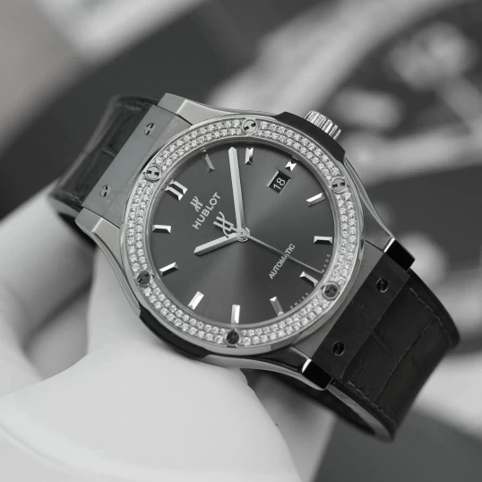 Hublot Classic Fusion 42mm Grey Dial Diamonds