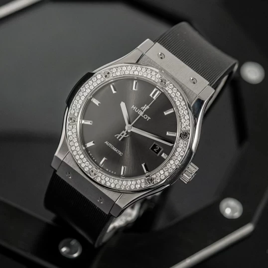 Hublot Classic Fusion 542.NX.7071.LR Grey Titanium Diamonds 42mm