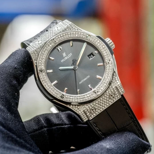 Hublot Classic Fusion Grey Titanium Pave Diamond 42mm