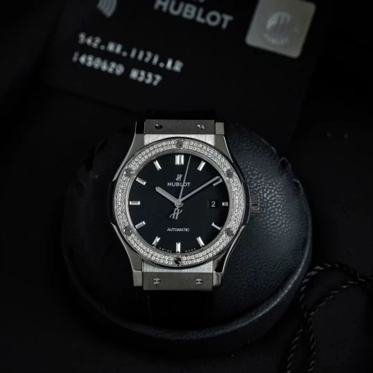 Hublot Classic Fusion Black Dial 42mm Diamonds 542.NX.1171.LR