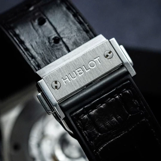 Hublot Classic Fusion Black Dial 42mm Diamonds 542.NX.1171.LR