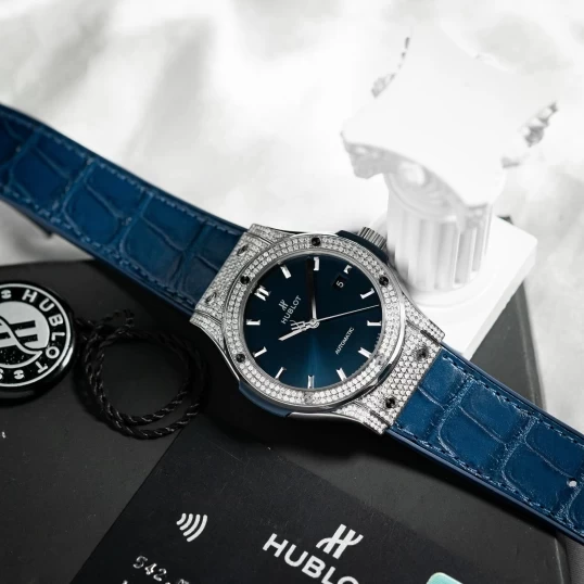 Hublot Classic Fusion Titanium Pave Blue Dial 42mm - New 2021