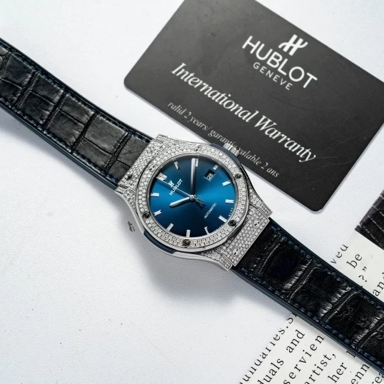 Hublot Classic Fusion Titanium Pave Blue Dial 42mm 542.NX.7170.LR (Fullbox 2021)