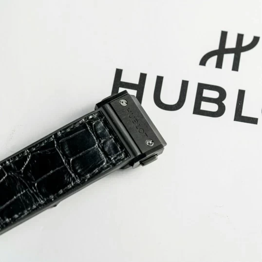 Hublot Hublot Classic Fusion Aerofusion Moonphase Ceramic 42mm 547.CX.0170.LR