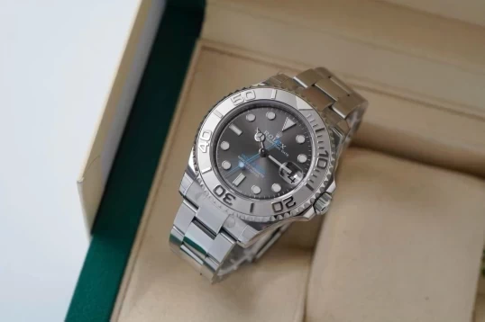 Rolex Yacht Master 37mm 268622 thép Oystersteel và Rhodium