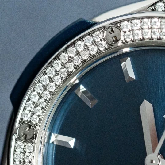 Hublot Classic Fusion Lady Full Kim Pave 33mm 581.NX.7170.RX