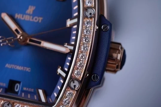 Hublot Spirit Of Big Bang King Gold Blue Diamonds 39mm 665.OX.7180.LR.1204