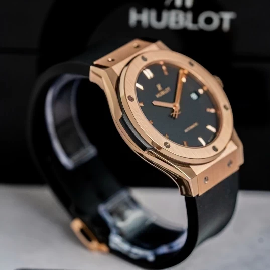 Hublot Classic Fusion King Gold Black Dial 42mm ref. 542.OX.1181.LR