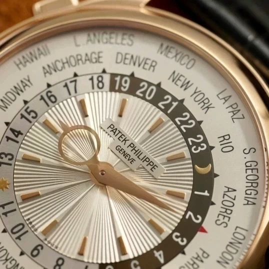 Patek Philippe 5130r-001 WorldTime Complicated 18k Rose Gold 39,5mm