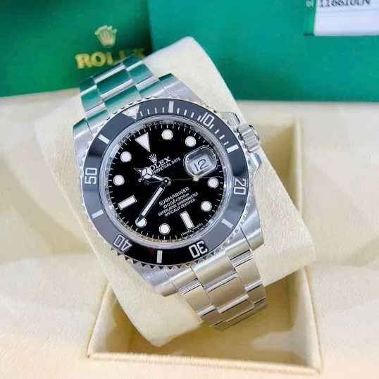 Rolex Oyster Perpetual Submariner Date 116610LN