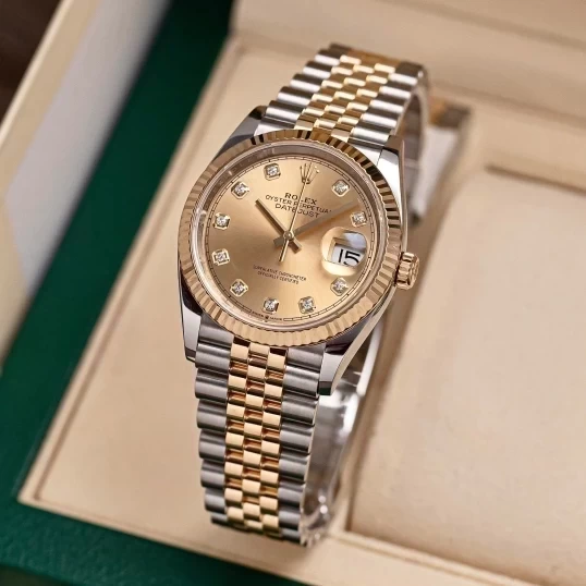 Rolex Oyster Perpetual Datejust 36mm 126233 Champagne Dial