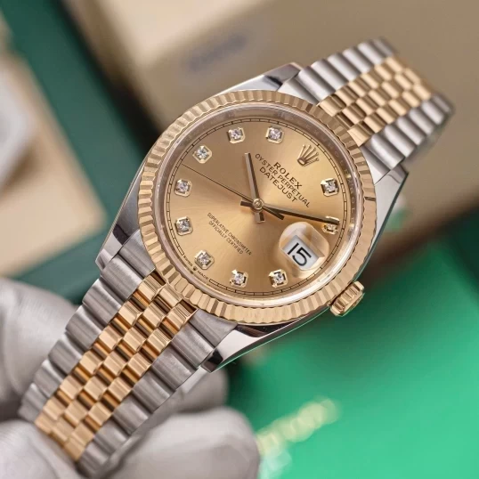 Rolex Oyster Perpetual Datejust 36mm 126233 Champagne Dial