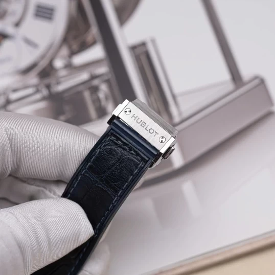 Hublot Classic Fusion 38mm Blue Dial 565.NX.7170.LR Custom Full Diamond Pave