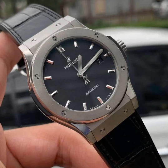 Hublot Classic Fusion Titanium 42mm 542.NX.1170.LR