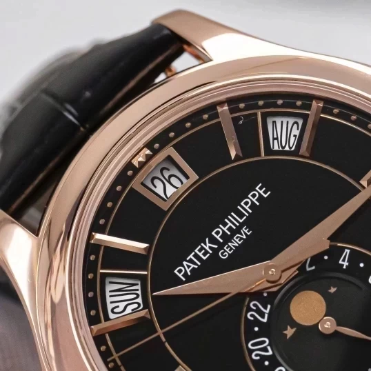 Patek Philippe Complications Annual Calender 40mm 5205R-010 Black Dial