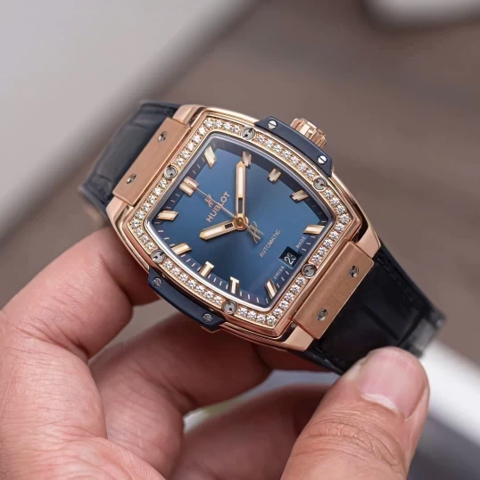 Hublot Spirit of Big Bang King Gold Blue Diamonds 665.OX.7180.LR.1204