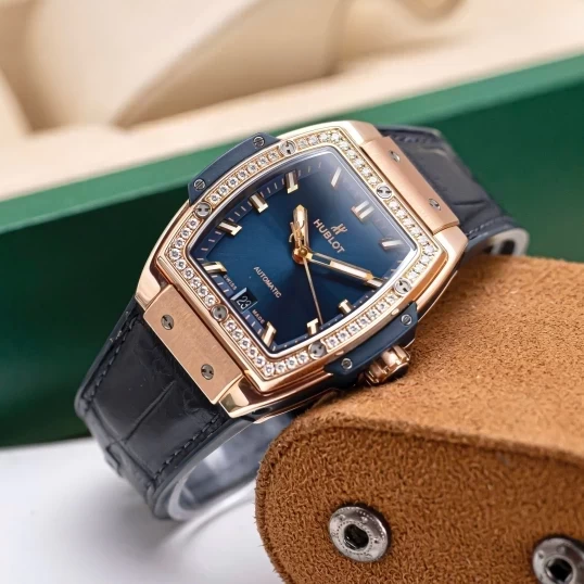Hublot Spirit of Big Bang King Gold Blue Diamonds 665.OX.7180.LR.1204