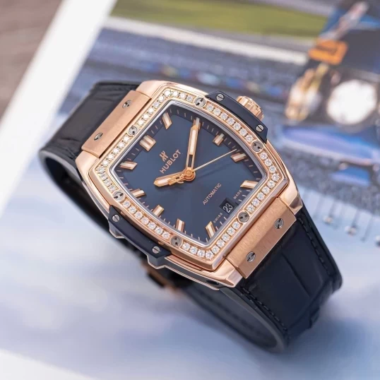 Hublot Spirit of Big Bang King Gold Blue Diamonds 665.OX.7180.LR.1204