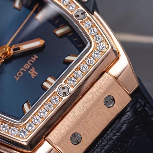 Hublot Spirit of Big Bang King Gold Blue Diamonds 665.OX.7180.LR.1204