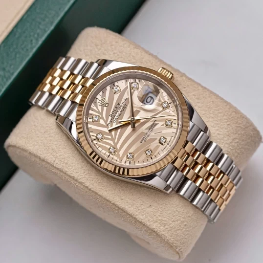 Rolex Oyster Perpetual Datejust 36mm Ref. 126233  Champagne Palm Motif Dial