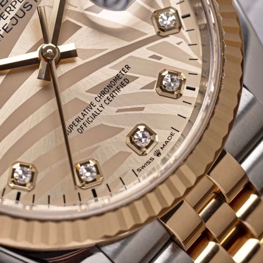 Rolex Oyster Perpetual Datejust 36mm Ref. 126233  Champagne Palm Motif Dial