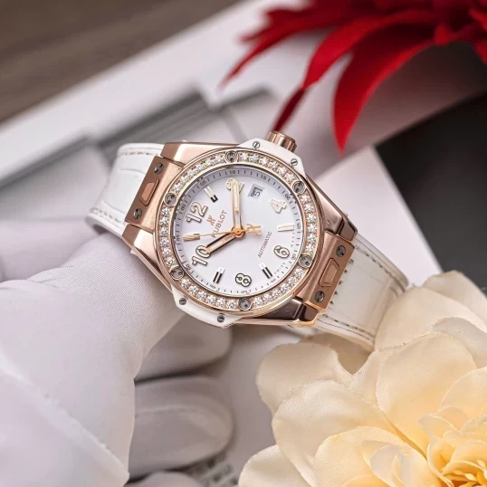 Hublot Big Bang One Click King Gold White Diamonds 33mm Ref.  485.OE.2080.RW.1204