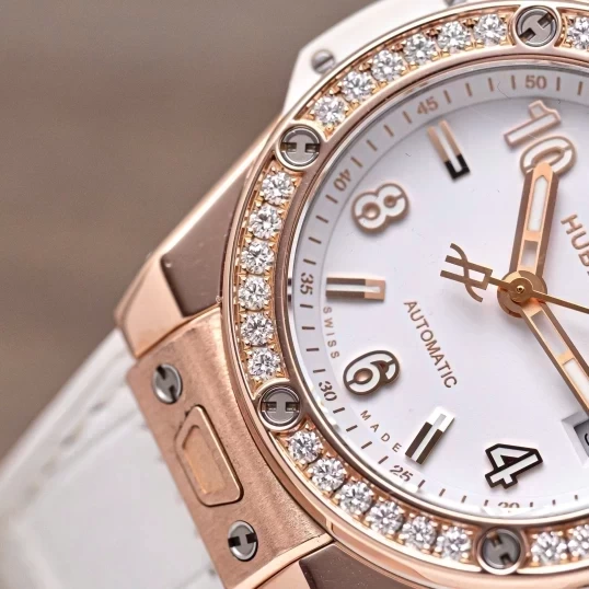 Hublot Big Bang One Click King Gold White Diamonds 33mm Ref.  485.OE.2080.RW.1204