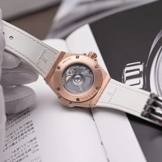 Hublot Big Bang One Click King Gold White Diamonds 33mm Ref.  485.OE.2080.RW.1204