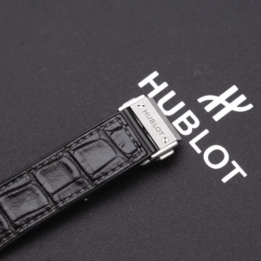 Hublot Classic Fusion Titanium Pave Diamond Grey Dial 42mm 542.NX.7071.LR