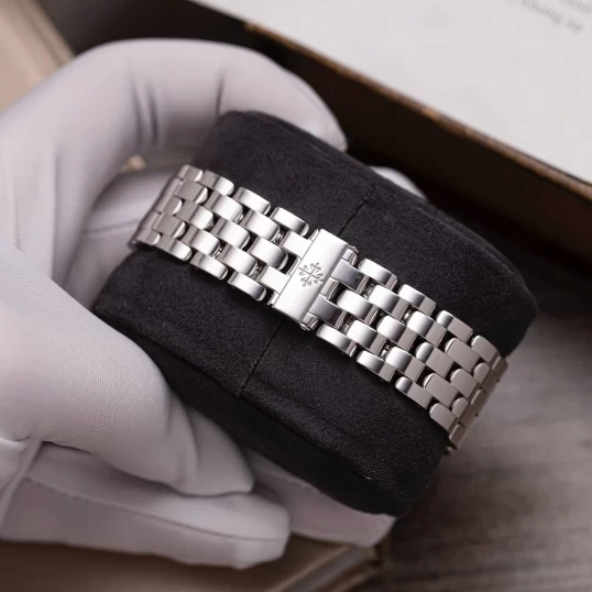 Patek Philippe Complications Annual Calendar Ref. 5396/1G-001 – 18K White Gold Bracelet