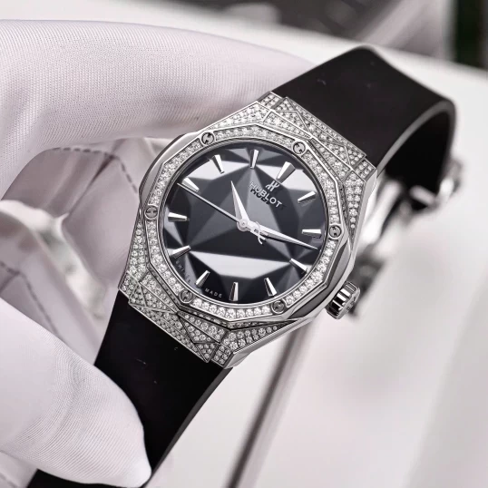 Hublot Classic Fusion Orlinski Titanium Pavé 40mm – Ref. 550.NS.1800.RX.1604.ORL19