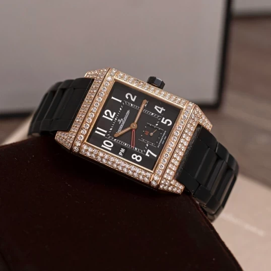Jaeger-LeCoultre Reverso Squadra Hometime 18k Rose Gold Q7002671 Custom Diamonds