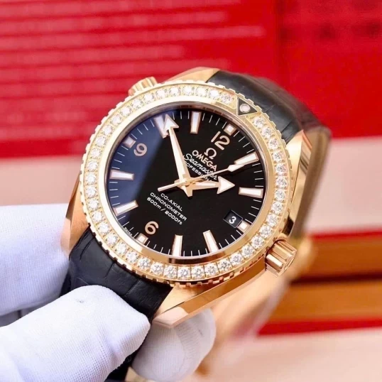 Omega Seamaster Planet Ocean 600M Co-Axial 42mm Ref 232.58.42.21.01.001– Red Gold / Diamond / Alligator