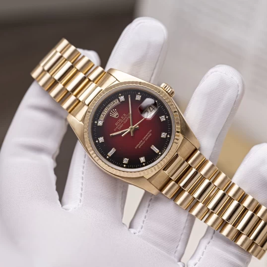 Rolex Oyster Perpetual Day-Date 36mm Ref. 18038 – Ombre Red Dial