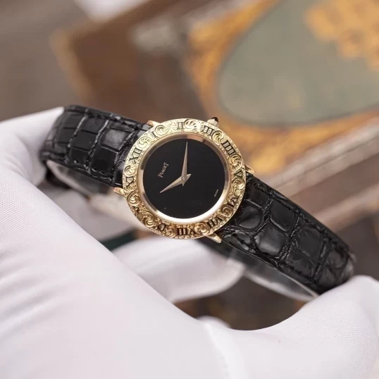 Piaget Vintage 9118 – 18K Yellow Gold