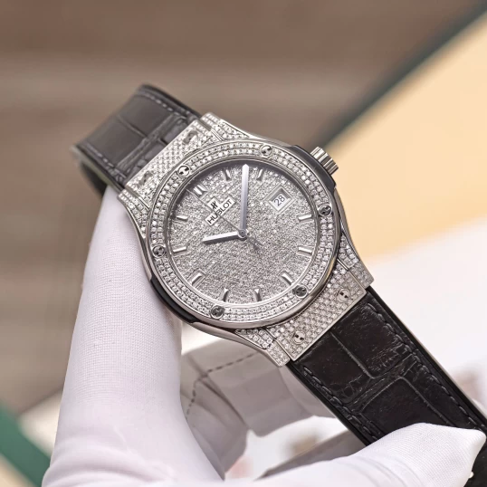 Hublot Classic Fusion Titanium 42mm Ref. 542.NX.2611.LR Custom Full Diamonds Pave