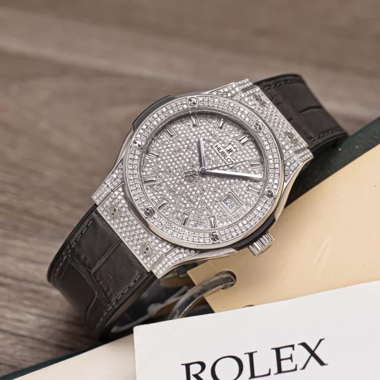 Hublot Classic Fusion Titanium 42mm Ref. 542.NX.2611.LR Custom Full Diamonds Pave
