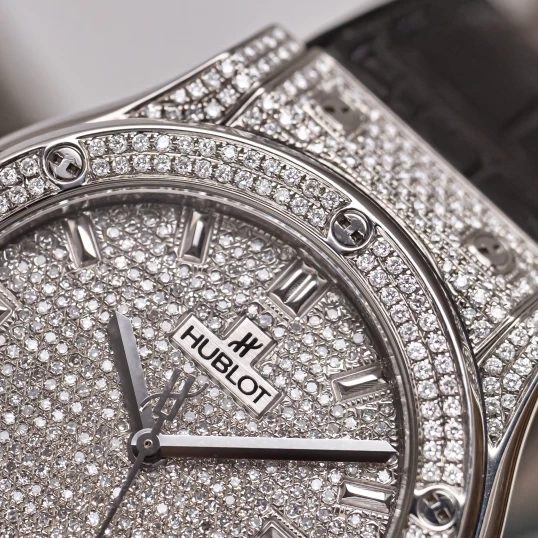 Hublot Classic Fusion Titanium 42mm Ref. 542.NX.2611.LR Custom Full Diamonds Pave