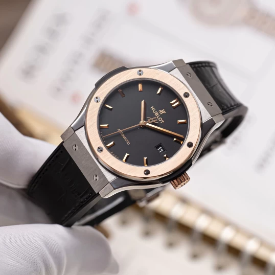 Hublot Classic Fusion Titanium Mix Gold 42mm Ref. 542.NO.1181.LR