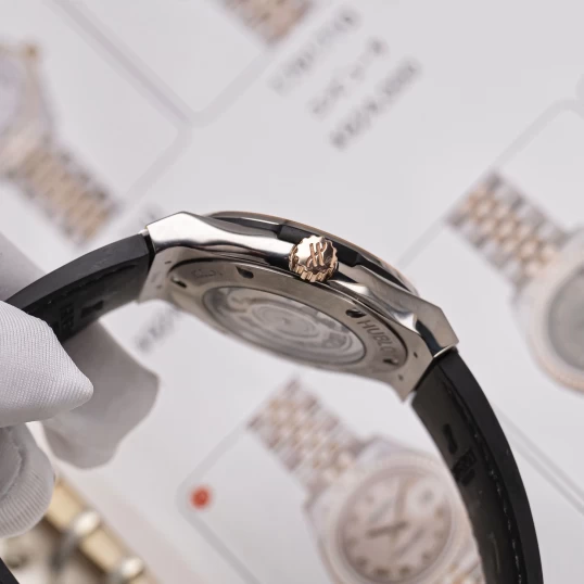 Hublot Classic Fusion Titanium Mix Gold 42mm Ref. 542.NO.1181.LR
